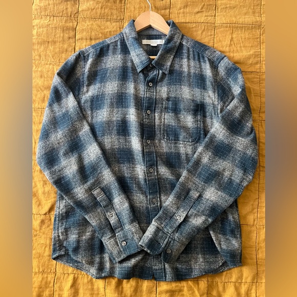 Outerknown Men's Jasper Transitional Flannel - Marine Rocky Point Plaid - M - Picture 4 of 10